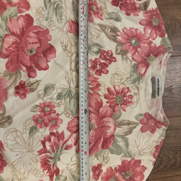 Alfred Dunner Beaded Floral Sweater Size Small Petite - Picture 5 of 6